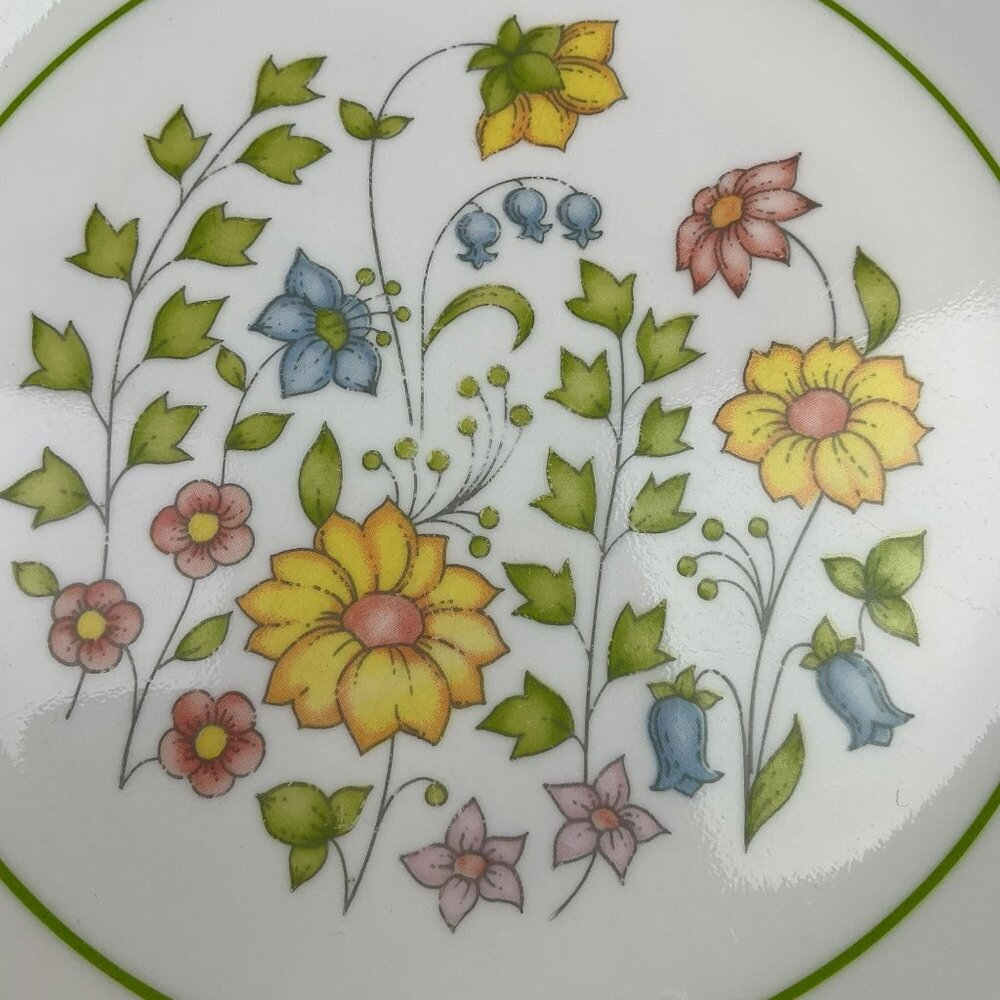 Vintage Corelle “Spring Meadow” Wildflowers Set Of 8 Lunch Plates White Porcelai - Picture 2 of 4